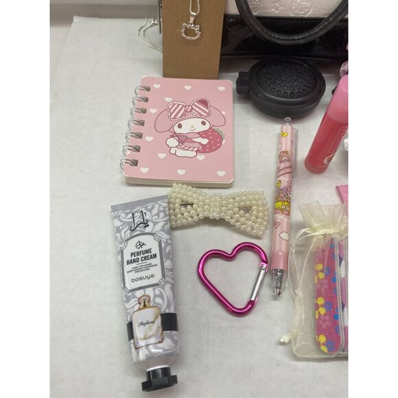 Hello Kitty Black & White Mini Crossbody Bag detachable strap & accessories NWOT - Picture 8 of 9